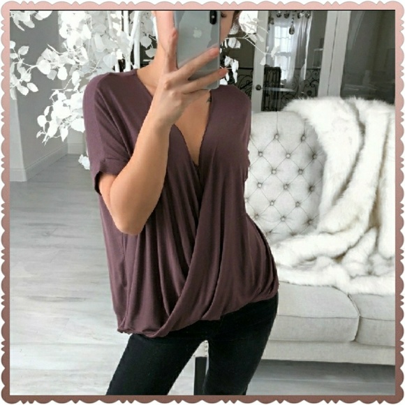 EKattire Tops - 💕Re-posh💕 Ekattire Fendy Plum Drape Top